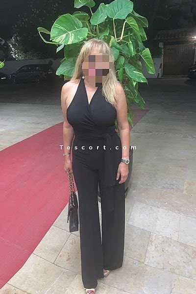 Escort Girl La Rochelle. Find a beautiful escort girl in La Rochelle ...